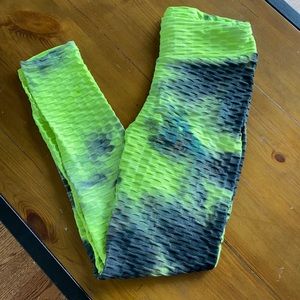 Neon scrunch butt leggings- super cute never worn
